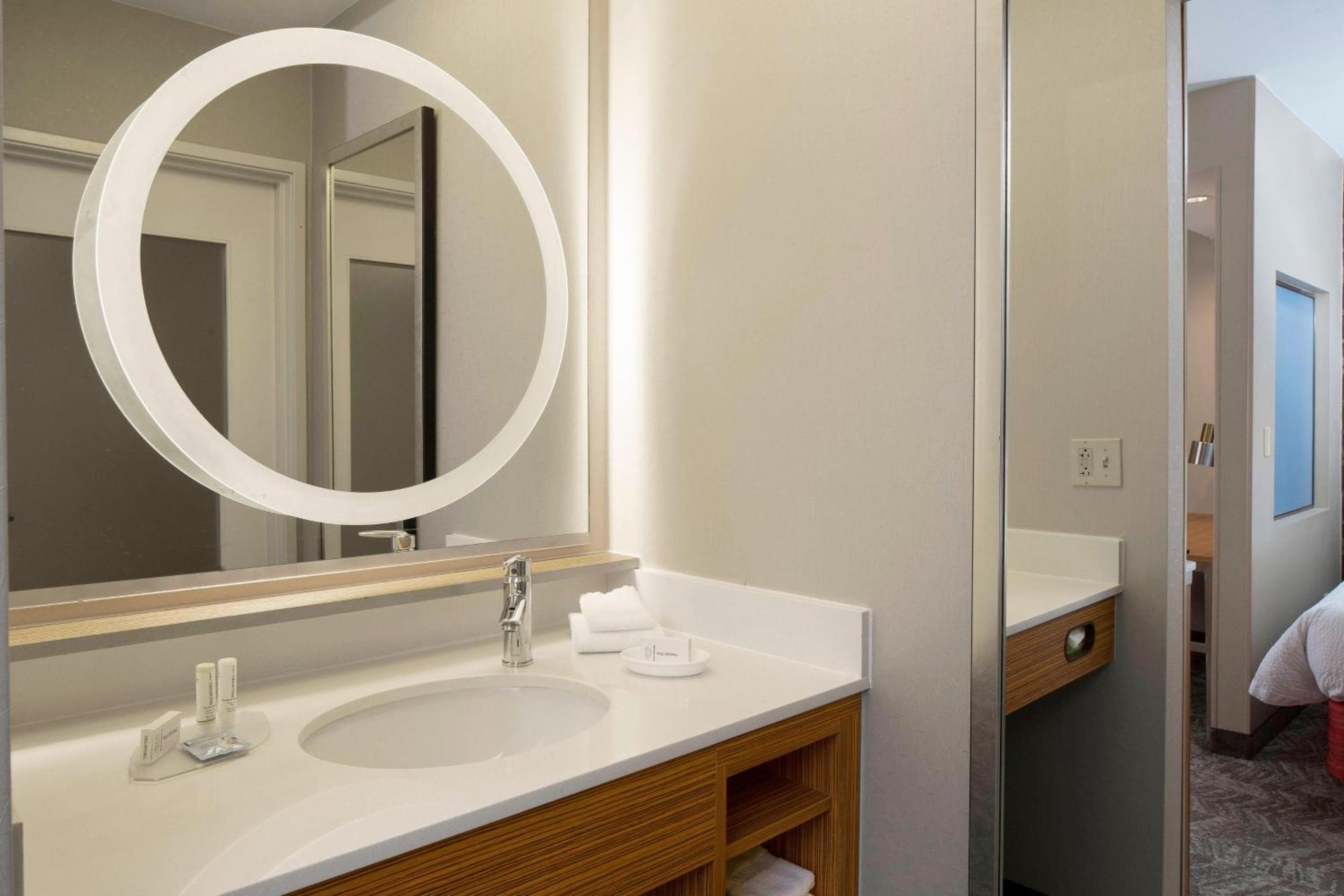 Springhill Suites St. Louis Airport/Earth City Bridgeton Dış mekan fotoğraf